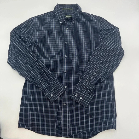 EDDIE BAUER Lot of 2 Men’s S Shirts Button Front Wrinkle Resistant Relax Fit - Picture 3 of 8